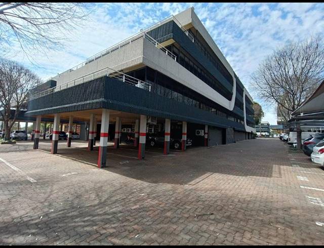BUSINESS PROPERTY TO RENT IN CRESTA